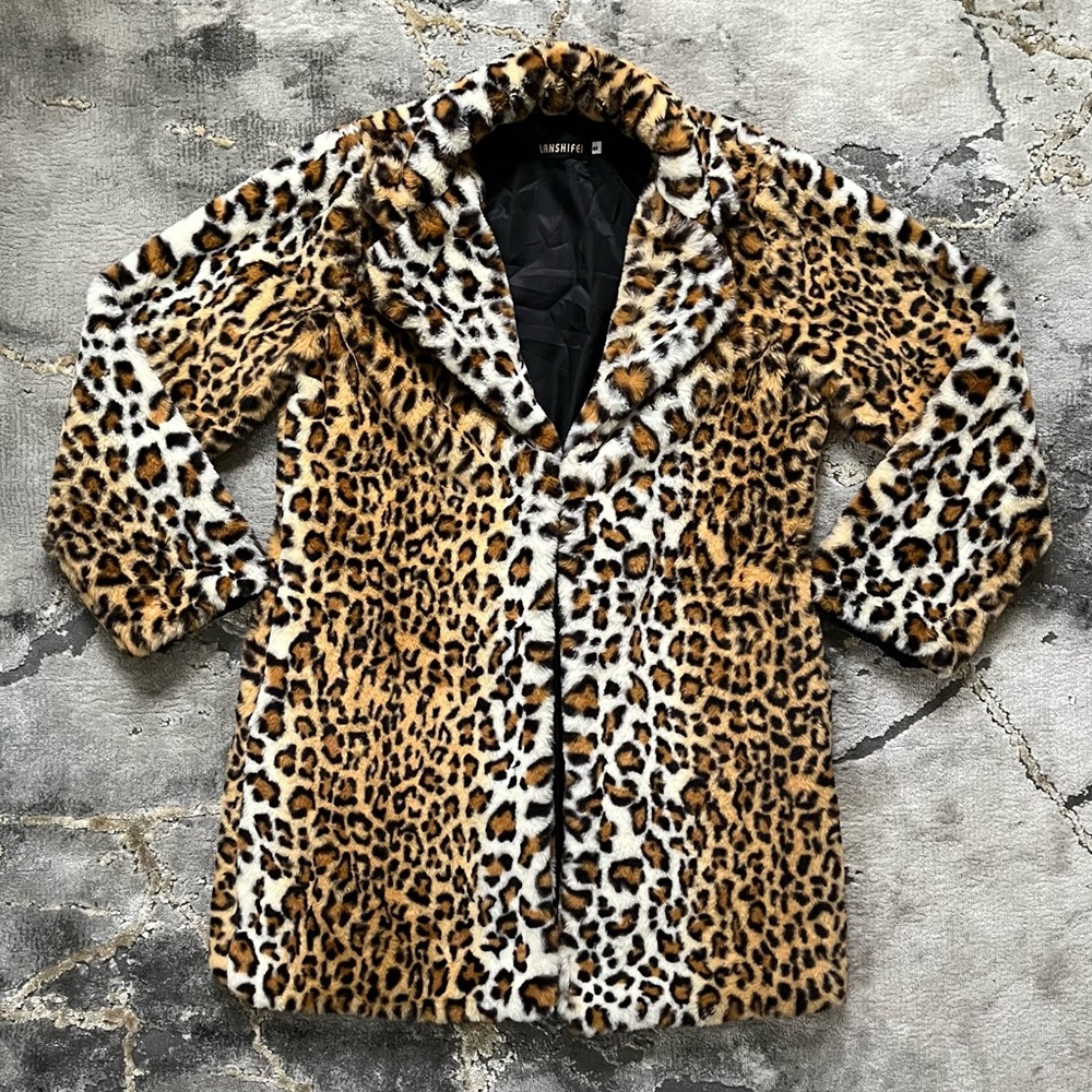 Lanshifei cheetah overcoat NWOT 🐆